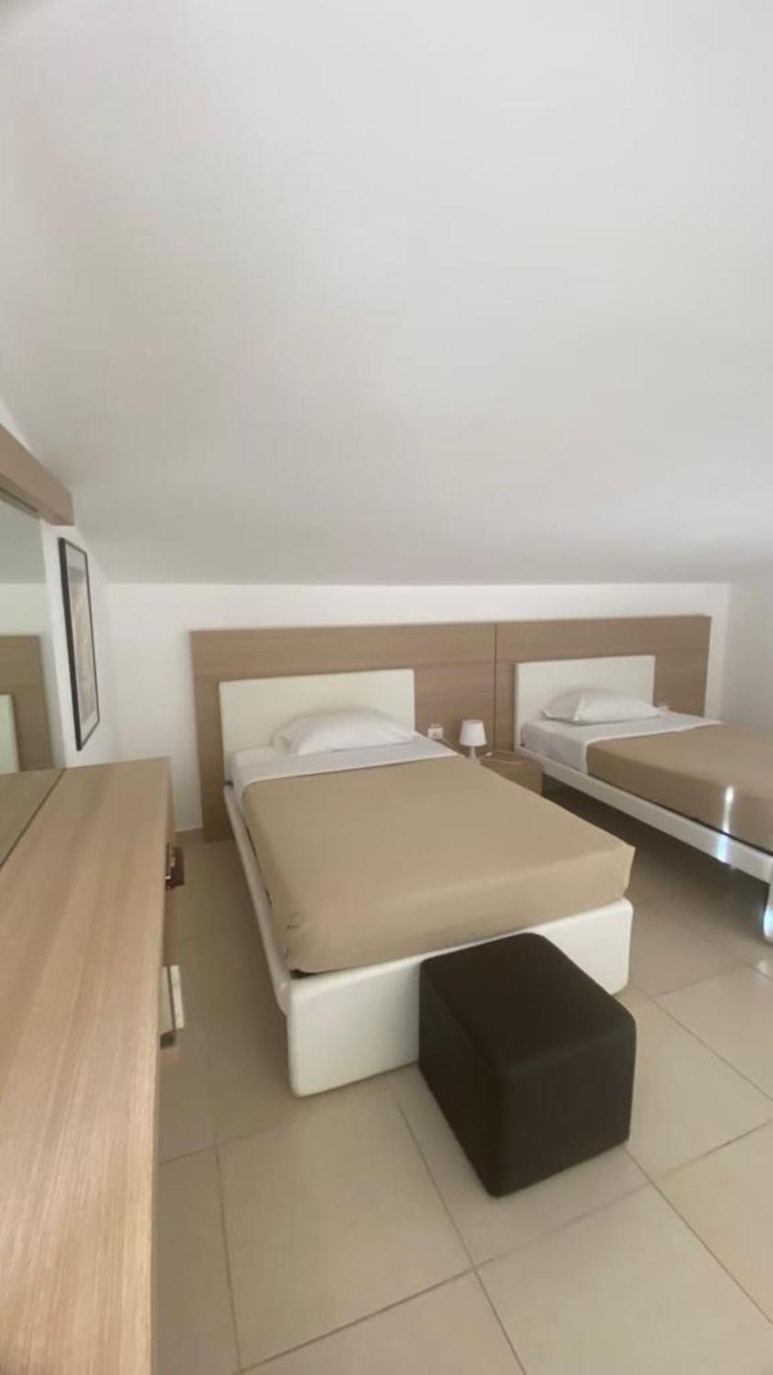 San Michele Apartments&Rooms กาตันซาโร ภายนอก รูปภาพ
