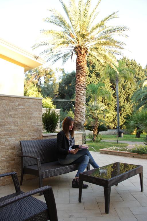 San Michele Apartments&Rooms กาตันซาโร ภายนอก รูปภาพ