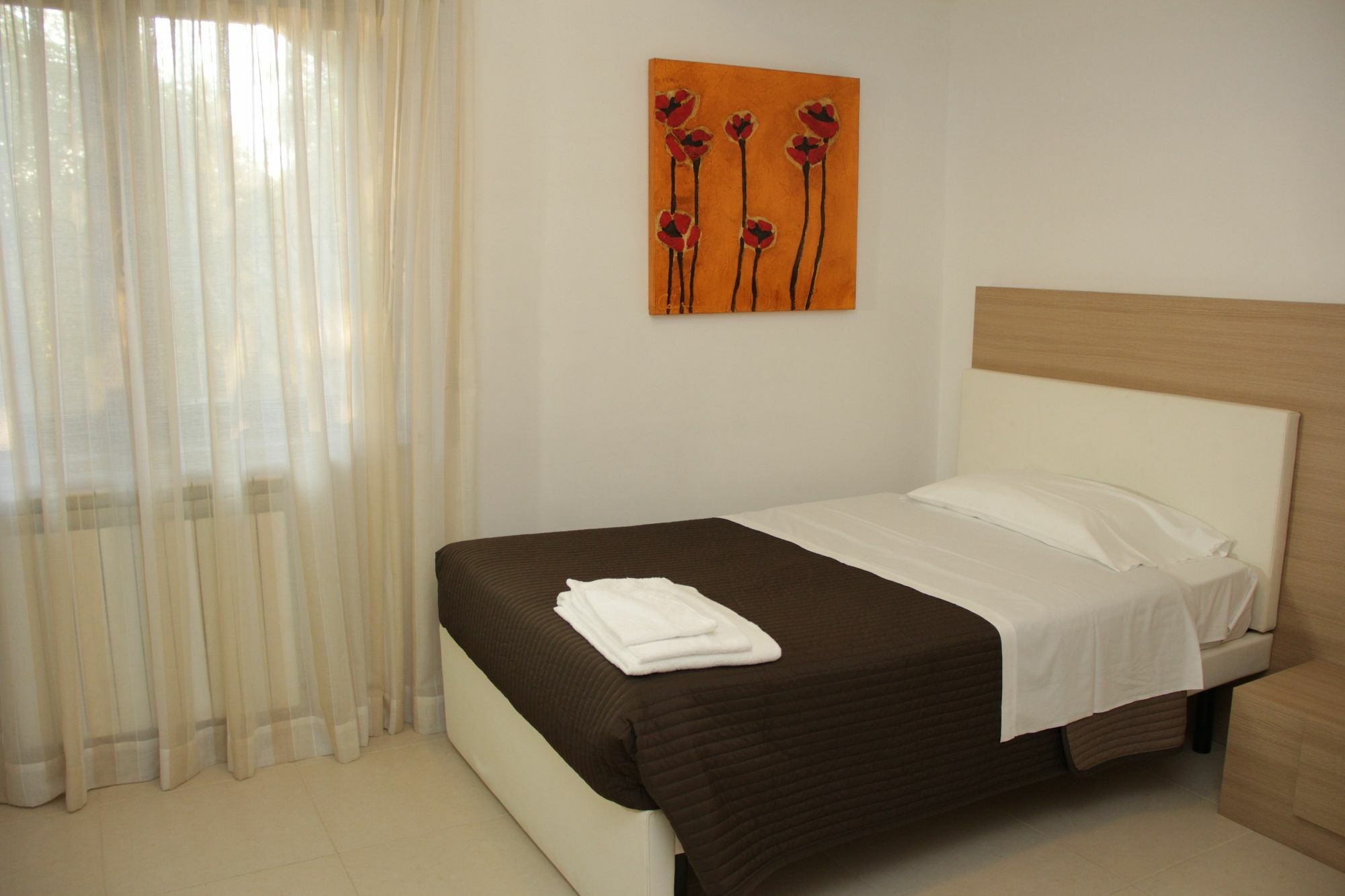 San Michele Apartments&Rooms กาตันซาโร ภายนอก รูปภาพ