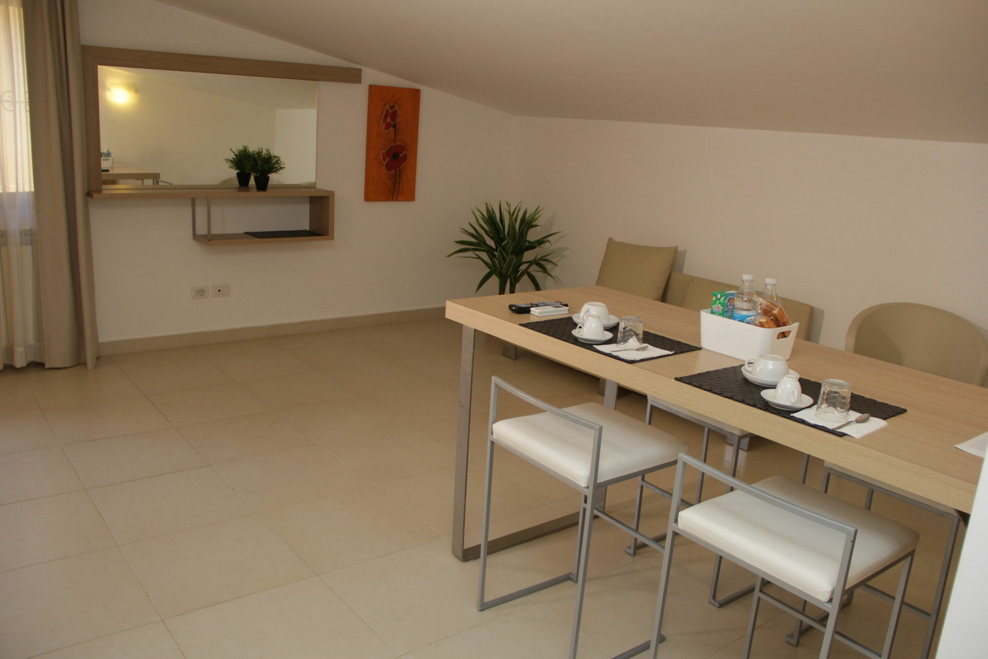 San Michele Apartments&Rooms กาตันซาโร ภายนอก รูปภาพ