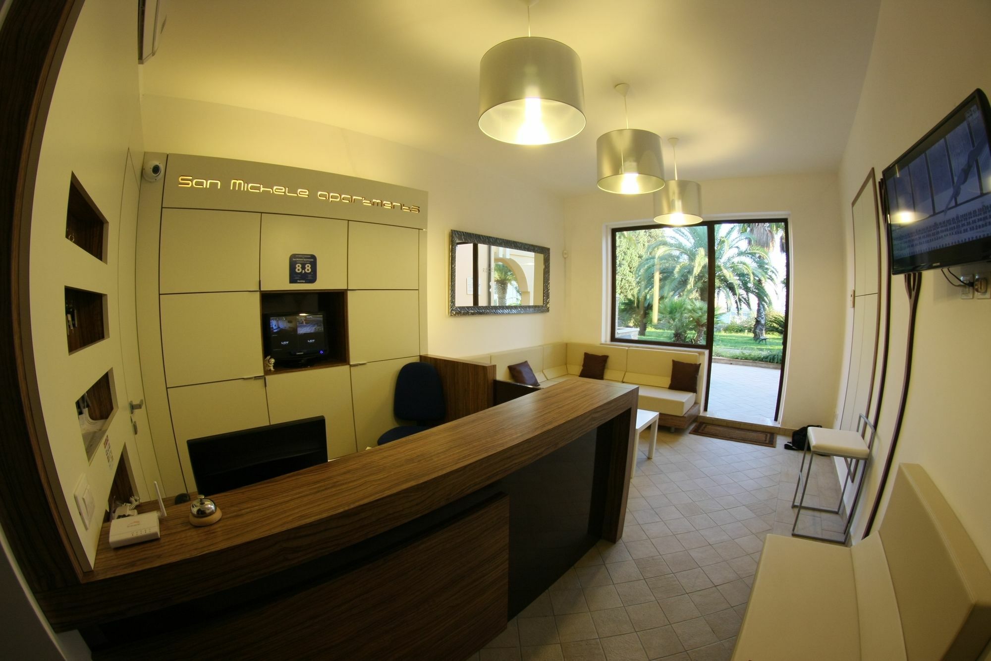 San Michele Apartments&Rooms กาตันซาโร ภายนอก รูปภาพ