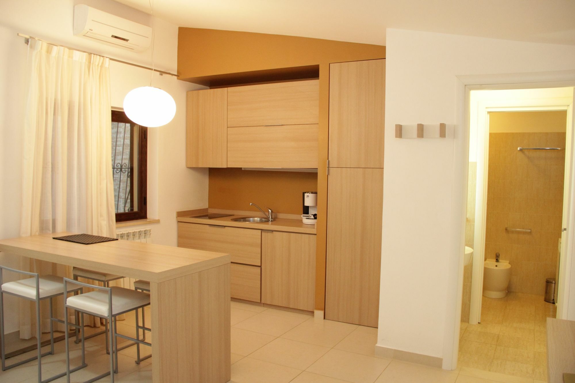 San Michele Apartments&Rooms กาตันซาโร ภายนอก รูปภาพ